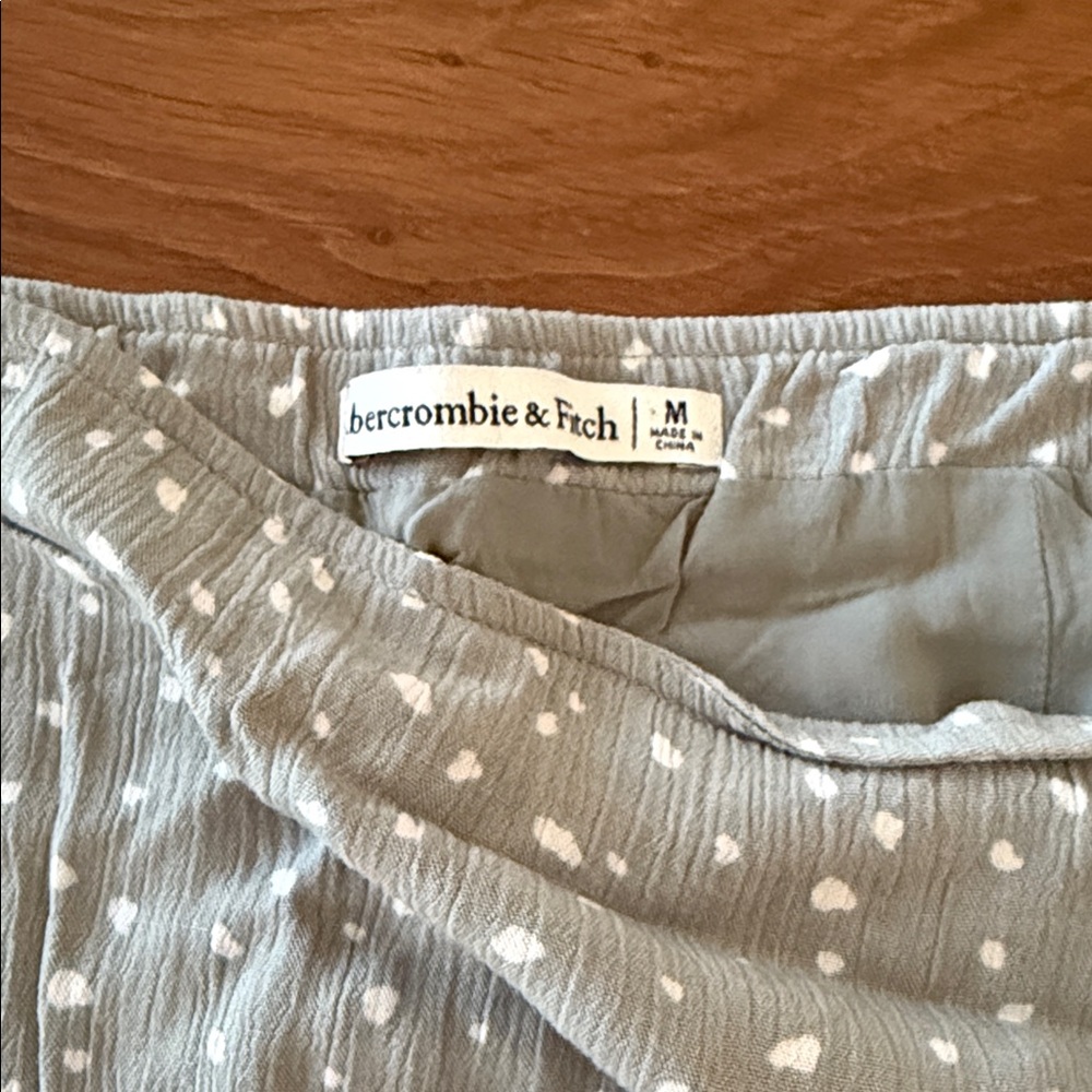Abercrombie & Fitch Women's Polka Dot Ruffle Skirt with Zipper - Picture 2 of 5